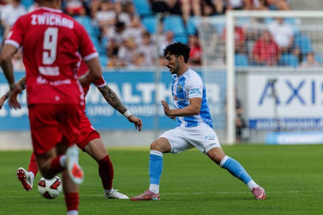 04.08.2026, GER, Regionalliga Nord-Ost, 3. Spieltag, Saison 2026 2027), Chemnitz, Chemnitzer FC - FSV Zwickau Domenico Alberico (Chemnitzer FC 10) Einzelaktion Aktion Chemnitz eins-Stadion - An der Gellertstraße Sachsen Deutschland Copyright: xnordphotoxGmbHx xTrienitzx