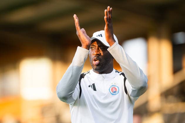 HÄLLEVIK, SWEDEN 20260804 Bratislava coach Yaya TourÃ (center) during Tuesday s Champions League qualifying round 3 match 1 of 2 between Mjällby AIF and SK Slovan Bratislava at Strandvallen. HÄLLEVIK SWEDEN x10760x
