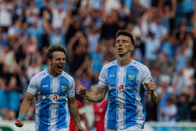 04.08.2026, GER, Regionalliga Nord-Ost, 3. Spieltag, Saison 2026 2027), Chemnitz, Chemnitzer FC - FSV Zwickau David Vogt (Chemnitzer FC 11) jubelt nach dem 3:0 mit Maximilian Fesser (Chemnitzer FC 17) Chemnitz eins-Stadion - An der Gellertstraße Sachsen Deutschland Copyright: xnordphotoxGmbHx xTrienitzx