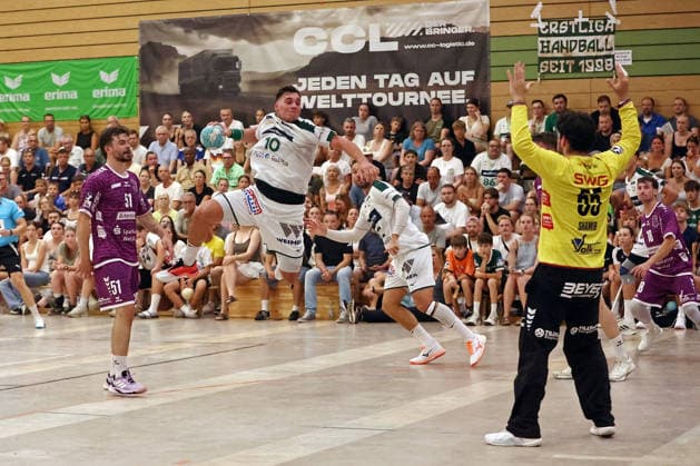 04.08.2026, xovx, Handball Lindencup, HSG Wetzlar - TV Hüttenberg v.l. Hendrik Schreiber (TV Hüttenberg), Josip Simic (HSG Wetzlar), Nikolaj Laesö (HSG Wetzlar), Yahav Shamir (TV Hüttenberg) Linden Stadthalle Hessen Deutschland (DE)