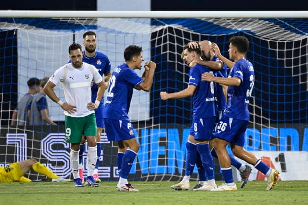 Croatia, Zagreb, 040826. Maksimir Stadium. Football match of the third round of UEFA Champions League qualification, GNK Dinamo - FK Kauno Zalgiris. In the photo: Dinamo players celebrating. Photo: Goran Mehkek CROPIX Zagreb Croatia Copyright: xxGoranxMehkekx gm_dinamo_kauno40-040826