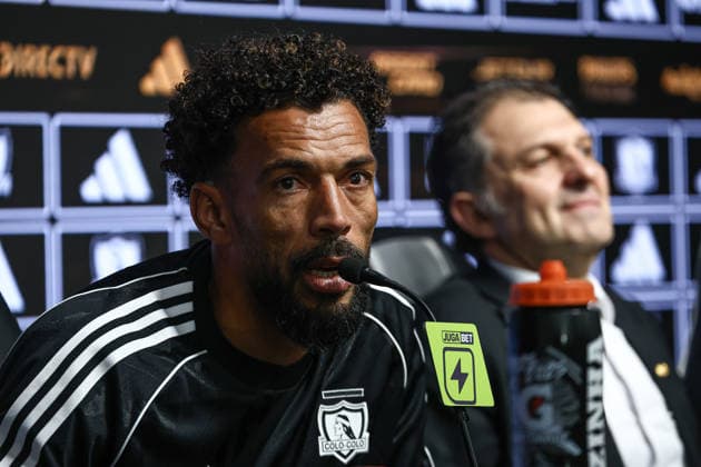Colo-Colo officially presents Vozinha as New Goalkeeper SANTIAGO, CHILE - AUGUST 4: Cape Verdean goalkeeper Josimar Jose Evora Dias, Vozinha , reacts during his presentation as a new player for Colo-Colo of Chile at the Monumental Stadium in Santiago, Chile, on August 4, 2026. Lucas Aguayo Araos Anadolu Santiago Chile. Editorial use only. Please get in touch for any other usage.  Copyright: x2026xAnadoluxLucasxAguayoxAraosx