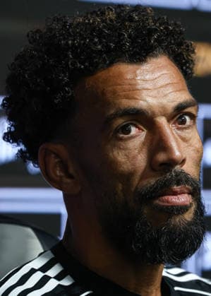 Colo-Colo officially presents Vozinha as New Goalkeeper SANTIAGO, CHILE - AUGUST 4: Cape Verdean goalkeeper Josimar Jose Evora Dias, Vozinha , reacts during his presentation as a new player for Colo-Colo of Chile at the Monumental Stadium in Santiago, Chile, on August 4, 2026. Lucas Aguayo Araos Anadolu Santiago Chile. Editorial use only. Please get in touch for any other usage.  Copyright: x2026xAnadoluxLucasxAguayoxAraosx