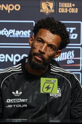 Colo-Colo officially presents Vozinha as New Goalkeeper SANTIAGO, CHILE - AUGUST 4: Cape Verdean goalkeeper Josimar Jose Evora Dias, Vozinha , reacts during his presentation as a new player for Colo-Colo of Chile at the Monumental Stadium in Santiago, Chile, on August 4, 2026. Lucas Aguayo Araos Anadolu Santiago Chile. Editorial use only. Please get in touch for any other usage.  Copyright: x2026xAnadoluxLucasxAguayoxAraosx
