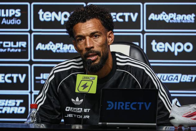 Colo-Colo officially presents Vozinha as New Goalkeeper SANTIAGO, CHILE - AUGUST 4: Cape Verdean goalkeeper Josimar Jose Evora Dias, Vozinha , reacts during his presentation as a new player for Colo-Colo of Chile at the Monumental Stadium in Santiago, Chile, on August 4, 2026. Lucas Aguayo Araos Anadolu Santiago Chile. Editorial use only. Please get in touch for any other usage.  Copyright: x2026xAnadoluxLucasxAguayoxAraosx