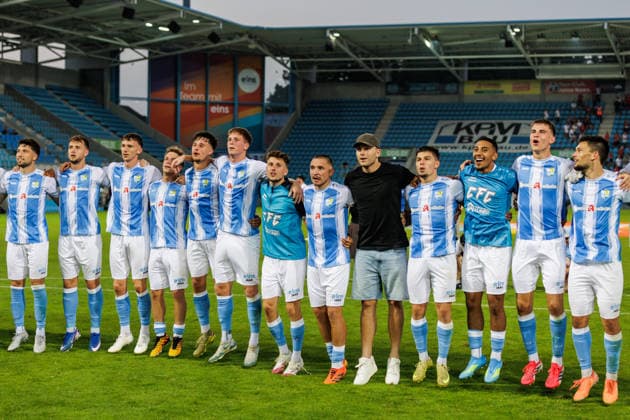 04.08.2026, GER, Regionalliga Nord-Ost, 3. Spieltag, Saison 2026 2027), Chemnitz, Chemnitzer FC - FSV Zwickau Das Team vom Chemnitzer FC bedankt sich bei den Fans Chemnitz eins-Stadion - An der Gellertstraße Sachsen Deutschland Copyright: xnordphotoxGmbHx xTrienitzx