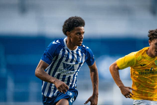 Deutschland: Regionalliga Nordost 2026 2027, 3. Spieltag - 1. FC Magdeburg II vs FSV 63 Luckenwalde - AVNET ARENA (Magdeburg): Jeremie Niklaus (1. FC Magdeburg II, 17) Copyright: xTomxLauruschkatx
