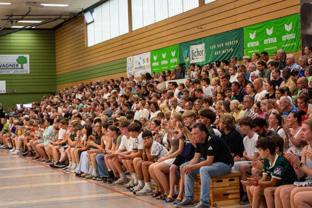 04.08.2026, xovx, Handball Lindencup, HSG Wetzlar - TV Hüttenberg Volles Haus beim Mittelhessenderby zwischen der HSG Wetzlar und dem TV Hüttenberg beim Lindencup in der Stadthalle Linden. Linden Stadthalle Hessen Deutschland (DE)