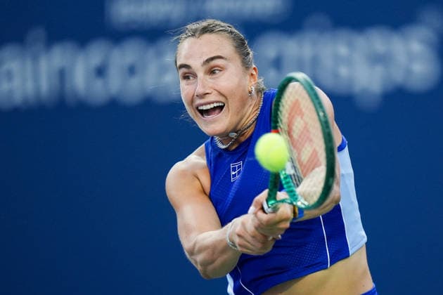 WTA, Tennis Damen Masters 1000 National Bank Open Toronto 2026 - Round of 64 - Day 4 Aryna Sabalenka of Belarus plays a backhand during the Women™s Singles round of 64 match against Moyuka Uchijima of Japan on day 4 of the WTA Masters 1000 National Bank Open at Sobeys Stadium on August 4, 2026, in Toronto, Canada. (Photo by Leonardo Ramirez Eyepix Group) Copyright: xLeonardoxRamirezx xEyepixxGroupx LR_04082026_08261