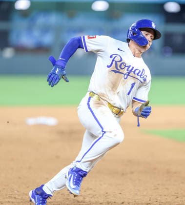 MLB, Baseball Herren, USA 2026: Twins Vs Royals August 4th AUG 04, 2026: Kansas City Royals outfielder Isaac Collins (1) rounds third base against the Minnesota Twins at Kauffman Stadium Kansas City, MO. Roman Puno CSM (Credit Image: Â Roman Puno Cal Media) Kansas City Missouri United States EDITORIAL USE ONLY Copyright: xx ZUMA-20260804_zma_c04_048.jpg RomanxPunox csmphotothree508867