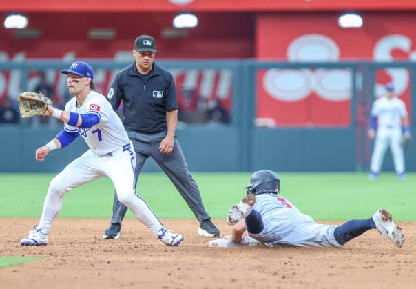 MLB, Baseball Herren, USA 2026: Twins Vs Royals August 4th AUG 04, 2026: Minnesota Twins infielder Ryan Kreidler (5) steals a base in the 3rd inning against the Kansas City Royals at Kauffman Stadium Kansas City, MO. Roman Puno CSM (Credit Image: Â Roman Puno Cal Media) Kansas City Missouri United States EDITORIAL USE ONLY Copyright: xx ZUMA-20260804_zma_c04_047.jpg RomanxPunox csmphotothree508868