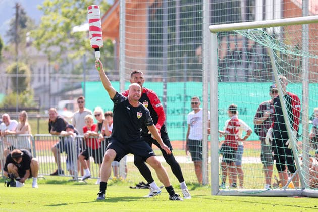 05.08.2026, Deutschland, Grassau, Fußball Bundesliga, Saison 2026 2027, Trainingslager VfB Stuttgart, Torwart-Trainer Kai Rabe, Fabian Bredlow