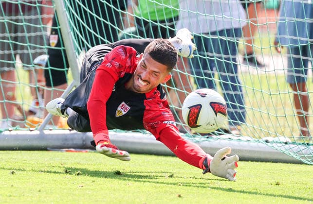05.08.2026, Deutschland, Grassau, Fußball Bundesliga, Saison 2026 2027, Trainingslager VfB Stuttgart, Fabian Bredlow