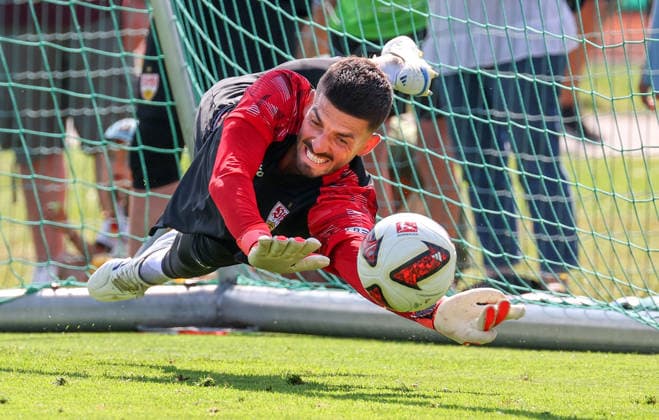 05.08.2026, Deutschland, Grassau, Fußball Bundesliga, Saison 2026 2027, Trainingslager VfB Stuttgart, Fabian Bredlow