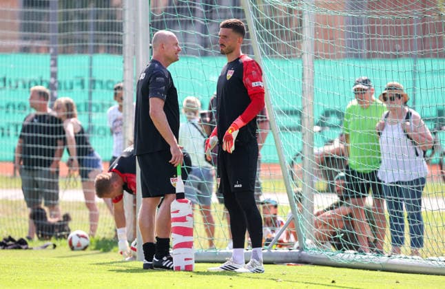 05.08.2026, Deutschland, Grassau, Fußball Bundesliga, Saison 2026 2027, Trainingslager VfB Stuttgart, Torwart-Trainer Kai Rabe, Fabian Bredlow