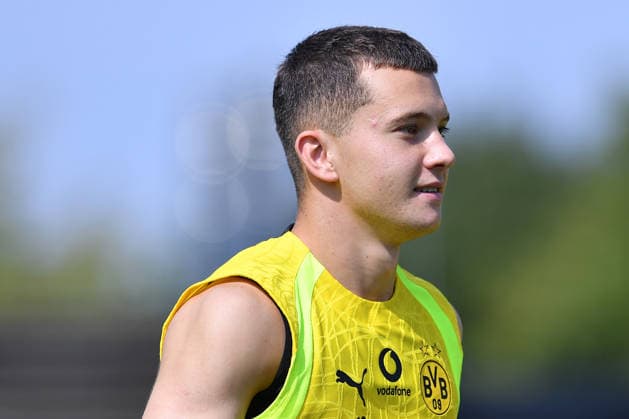 Fußball 1. Bundesliga Training Borussia Dortmund am 05.08.2026 auf dem Trainingsgelände Hohenbuschei in Dortmund Konstantinos Karetsas ( Dortmund )