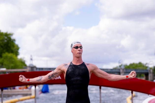 France, Paris, Centre Aquatique Olympique Metropole du Grand Paris, 05.08.2026, European Aquatics Championships Artistic Swimming, Day 6, 5km Open Water, Florian Wellbrock of Germany celebrate the Win of the Race, Photo by Eibner Pressefoto Tino Henschel European Aquatics Championships Artistic Swimming, Day 6, 5km Open Water Paris Copyright: xEibnerxPressefotox