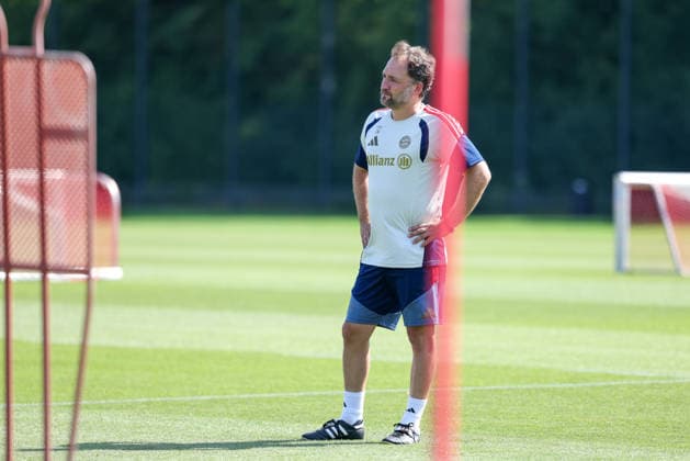 Jose Barcala (FC Bayern Muenchen, Chef-Trainer), GER, FC Bayern Muenchen Frauen Training, Fussball, Google Pixel Frauen-Bundesliga, Saison 2026 2027, 05.08.2026, GER, FC Bayern Muenchen Frauen Training, Fussball, Google Pixel Frauen-Bundesliga, Saison 2026 2027, 05.08.2026 Muenchen Copyright: xEibner-Pressefoto JennixMaulx EP_JML