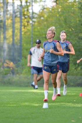 05.08.2026, München, Deutschland. Google Pixel Frauen-Bundesliga: Die FC Bayern Frauen absolvieren auf dem FC Bayern Campus eine Trainingseinheit zur Vorbereitung auf das Testspiel gegen Paris FC. Linda Dallmann (FC Bayern Frauen)