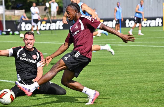05.08.2026 - Fussball - 2. Fussball - Bundesliga - Saison 2026 2027 - 1. FC Nürnberg Nuernberg FCN ( Club ) - Training - Sportfoto Zink - xwoxzix - Christian Mathenia (26, 1. FC Nürnberg FCN ) Mohamed Ali Zoma (23, 1. FC Nürnberg FCN )