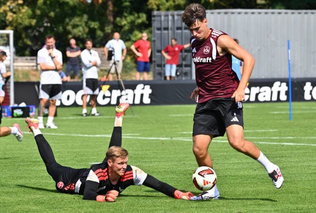 05.08.2026 - Fussball - 2. Fussball - Bundesliga - Saison 2026 2027 - 1. FC Nürnberg Nuernberg FCN ( Club ) - Training - Sportfoto Zink - xwoxzix - Jan Reichert (1, 1. FC Nürnberg FCN ) Javier Fernandez (8, 1. FC Nürnberg FCN )