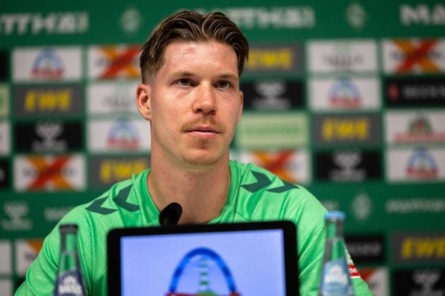 05.08.2026, GER, Fußball, Herren, 1. Bundesliga, Saison 2026 2027, Spielervorstellung, SV Werder Bremen Cedric Itten ( Werder Bremen, 26 ) wird im Rahmen einer Pressekonferenz vorgestellt, Zell am Ziller Parkstadion Tirol Österreich Copyright: xNordphotox xMaasx