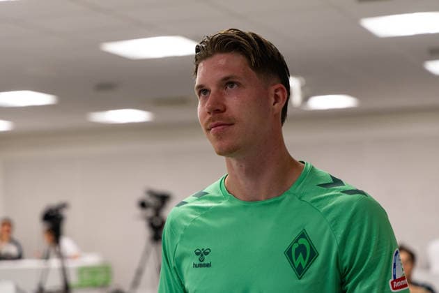 05.08.2026, GER, Fußball, Herren, 1. Bundesliga, Saison 2026 2027, Spielervorstellung, SV Werder Bremen Cedric Itten ( Werder Bremen, 26 ) wird im Rahmen einer Pressekonferenz vorgestellt, Zell am Ziller Parkstadion Tirol Österreich Copyright: xNordphotox xMaasx