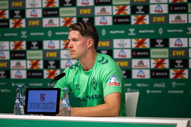 05.08.2026, GER, Fußball, Herren, 1. Bundesliga, Saison 2026 2027, Spielervorstellung, SV Werder Bremen Cedric Itten ( Werder Bremen, 26 ) wird im Rahmen einer Pressekonferenz vorgestellt, Zell am Ziller Parkstadion Tirol Österreich Copyright: xNordphotox xMaasx