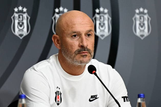 Head coach of Besiktas, Vincenzo Italiano ISTANBUL, TURKIYE - AUGUST 5: Head coach of Besiktas, Vincenzo Italiano speaks during a press conference, PK, Pressekonferenz at the club s Nevzat Demir Training Facilities ahead of Thursday s away match against Hradec Kralove in the first leg of the UEFA Europa League third qualifying round in Istanbul, Turkiye, on August 5, 2026. Ahmet Okatali Anadolu Istanbul Turkey. Editorial use only. Please get in touch for any other usage.  Copyright: x2026xAnadoluxAhmetxOkatalix