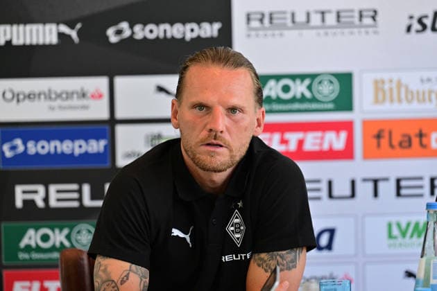 05.08.2026; Rottach-Egern; Fussball, Herren, Saison 2026 2027, Testspiel FC Rottach-Egern vs. Borussia Moenchengladbach Eugen Polanski (Trainer Gladbach) stellte sich vor dem Testspiel den fragen der Presse DFL regulations prohibit any use of photographs as image sequences and or quasi-video. Stadion Am Birkenmoos Bayern Deutschland