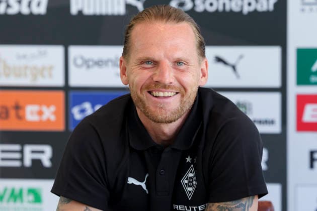 Trainer Eugen Polanski (Borussia Moenchengladbach) beantwortet bei der Pressekonferenz die Fragen der Journalisten waehrend des Trainingslagers von Borussia Moenchengladbach, Stadion Birkenmoos am 05. August 2026 in Rottach-Egern, Deutschland. (Foto von Marco Steinbrenner DeFodi Images) +++ Trainer Eugen Polanski (Borussia Moenchengladbach) answers journalists™ questions at the press conference, PK, Pressekonferenz during the Borussia Moenchengladbach Training camp at Stadion Birkenmoos on August 5, 2026 in Rottach-Egern, Germany. (Photo by Marco Steinbrenner DeFodi Images) (Photo by Marco Steinbrenner DeFodi Images) -