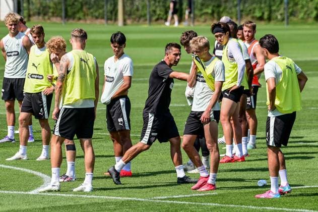 Trainer Marcel Rapp ( Pauli ) Deutschland , Hamburg , Trainingsgelände an der Kollaustrasse , Fussball , 2. Bundesliga , FC St Pauli