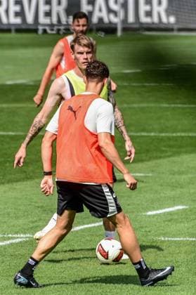 Eric Smith Kaars Martijn ( Pauli ) Deutschland , Hamburg , Trainingsgelände an der Kollaustrasse , Fussball , 2. Bundesliga , FC St Pauli