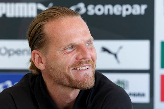 Trainer Eugen Polanski (Borussia Moenchengladbach) beantwortet bei der Pressekonferenz die Fragen der Journalisten waehrend des Trainingslagers von Borussia Moenchengladbach, Stadion Birkenmoos am 05. August 2026 in Rottach-Egern, Deutschland. (Foto von Marco Steinbrenner DeFodi Images) +++ Trainer Eugen Polanski (Borussia Moenchengladbach) answers journalists™ questions at the press conference, PK, Pressekonferenz during the Borussia Moenchengladbach Training camp at Stadion Birkenmoos on August 5, 2026 in Rottach-Egern, Germany. (Photo by Marco Steinbrenner DeFodi Images) (Photo by Marco Steinbrenner DeFodi Images) -