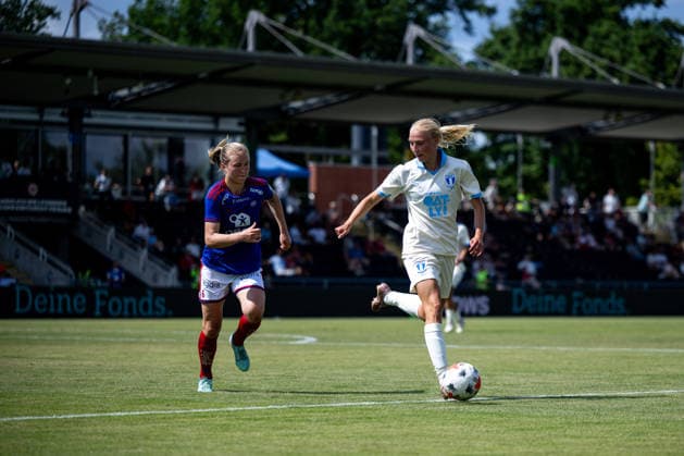 05.08.2026, GER, Fussball, Frauen, UEFA Womens Champions League, Saison 2026 2027, Qualifikationsturnier, Halbfinale Stinalisa Johansson ( Malmö FF, 07) am Ball, Frankfurt am Main Stadion am Brentanobad Hessen Deutschland Copyright: xNordphoto Memmlerx