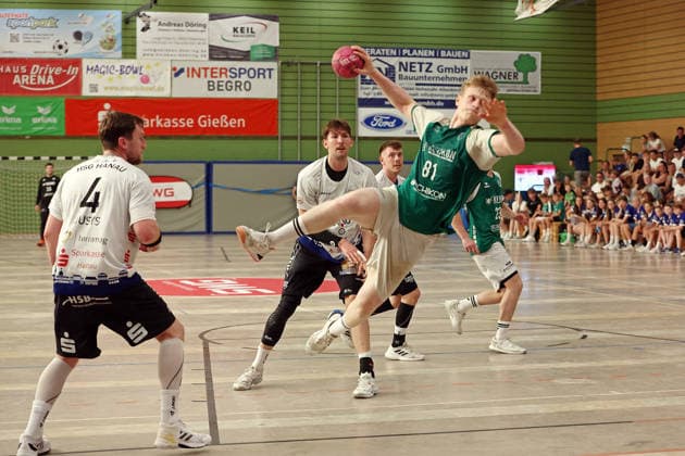 05.08.2026, xovx, Handball Lindencup, HSG Dutenhofen Münchholzhausen - HSG Hanau v.l. Dziugas Jusys (HSG Hanau), Cedric Schiefer (HSG Hanau), Leonard Zaum (HSG Dutenhofen Münchholzhausen II), Leonard Rettemeier (HSG Dutenhofen Münchholzhausen II) Linden Stadthalle Hessen Deutschland (DE)