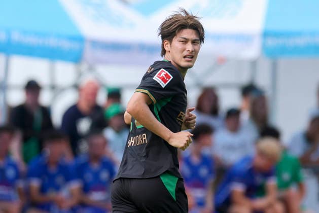 Daiki Hashioka (Borussia Moenchengladbach) schaut waehrend des Freundschaftsspiels zwischen dem FC Rottach-Egern und Borussia Moenchengladbach, Stadion Birkenmoos am 05. August 2026 in Rottach-Egern, Deutschland. (Foto von Marco Steinbrenner DeFodi Images) +++ Daiki Hashioka (Borussia Moenchengladbach) looks on during the Friendly match between FC Rottach-Egern and Borussia Moenchengladbach at Stadion Birkenmoos on August 5, 2026 in Rottach-Egern, Germany. (Photo by Marco Steinbrenner DeFodi Images) (Photo by Marco Steinbrenner DeFodi Images) -
