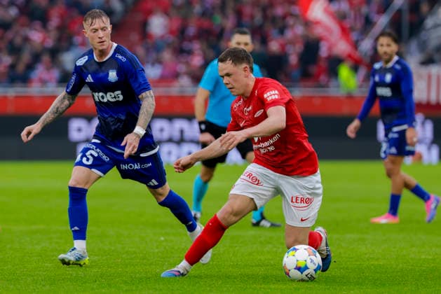 UEFA Conference League 2026 Brann Apollon Limassol Bergen 20260805 Apollon Limassol s Morgan Brown and Brann s Eggert Aron Gudmundsson in the UEFA Conference League soccer match between SK Brann and Apollon Limassol at Brann Stadium. Photo: Paul S. Amundsen, NTB, Bergen, Norway. EDITORIAL USE ONLY. RESTRICTED USE FOR BETTING COMPANIES  Copyright: xPaulxS.xAmundsenx xNTBx