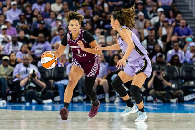 SAN FRANCISCO, CA - AUGUST 04: Kiki Rice 1 of the Toronto Tempo dribbles against Kaitlyn Chen 2 of the Golden State Valkyries during a WNBA, Basketball Damen, USA game on August 4, 2026 at Chase Center in San Francisco, CA. (Photo by Matthew Huang Icon Sportswire) WNBA: AUG 04 Toronto Tempo at Golden State Valkyries EDITORIAL USE ONLY Icon260804065