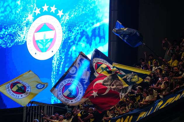 Fenerbahce SK v Sturm Graz - UEFA Champions League 2026 27 Third Qualifying Round First Leg Fenerbahce fans in action during the UEFA Champions League 2026 27 third qualifying round first leg match between Fenerbahce SK and Sturm Graz at Fenerbahce Sükrü Saracoglu Spor Kompleksi on August 05, 2026 in Istanbul, Turkey. Istanbul Fenerbahce Sükrü Saracoglu Spor Kompleksi Istanbul Turkey Copyright: xxYagizxGurtugx