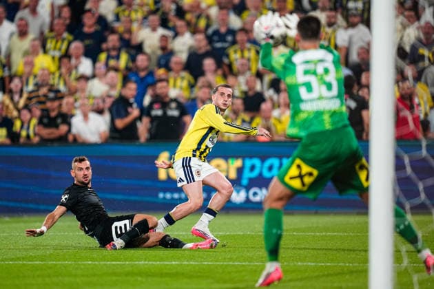 Fenerbahce SK v Sturm Graz - UEFA Champions League 2026 27 Third Qualifying Round First Leg Kerem Akturkoglu of Fenerbahce in action with Daniil Khudyakov of Sturm Graz during the UEFA Champions League 2026 27 third qualifying round first leg match between Fenerbahce SK and Sturm Graz at Fenerbahce Sükrü Saracoglu Spor Kompleksi on August 05, 2026 in Istanbul, Turkey. Istanbul Fenerbahce Sükrü Saracoglu Spor Kompleksi Istanbul Turkey Copyright: xxYagizxGurtugx