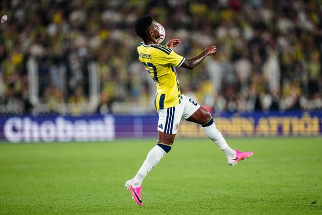 Fenerbahce SK v Sturm Graz - UEFA Champions League 2026 27 Third Qualifying Round First Leg Nelson Semedo of Fenerbahce controls the ball during the UEFA Champions League 2026 27 third qualifying round first leg match between Fenerbahce SK and Sturm Graz at Fenerbahce Sükrü Saracoglu Spor Kompleksi on August 05, 2026 in Istanbul, Turkey. Istanbul Fenerbahce Sükrü Saracoglu Spo Istanbul Turkey Copyright: xxYagizxGurtugx