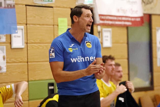 05.08.2026, xovx, Handball Lindencup, Pfadi Winterthur - HSC 2000 Coburg Trainer Anel Mahmutefendic(HSC Coburg) Linden Stadthalle Hessen Deutschland (DE)