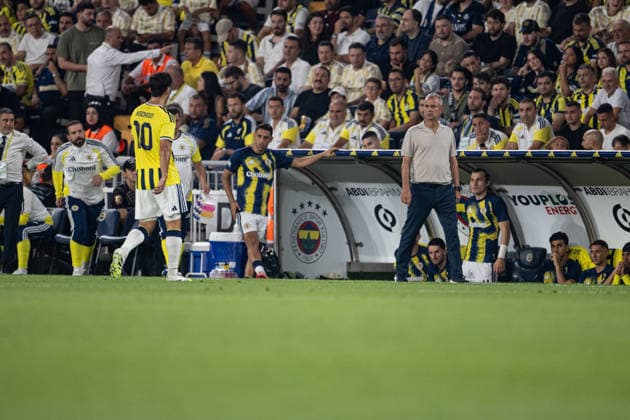 Fenerbahce v Sturm Graz - UEFA Champions League ISTANBUL, TURKIYE - AUGUST 05: Fenerbahce head coach Ismail Kartal watches the action during the UEFA Champions League third qualifying round first leg match between Fenerbahce and Sturm Graz at Chobani Stadium in Istanbul, Turkiye, on August 05, 2026. Celal Gunes Anadolu Istanbul Turkey. Editorial use only. Please get in touch for any other usage.  Copyright: x2026xAnadoluxCelalxGunesx