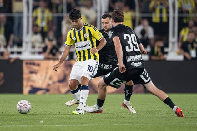 Fenerbahce v Sturm Graz - UEFA Champions League ISTANBUL, TURKIYE - AUGUST 5: Marco Asensio (10) of Fenerbahce in action during UEFA Champions League third qualifying round the first leg match between Fenerbahce and Sturm Graz at Chobani Stadium in Istanbul, Turkiye on August 5, 2026. Celal Gunes Anadolu Istanbul Turkey. Editorial use only. Please get in touch for any other usage.  Copyright: x2026xAnadoluxCelalxGunesx