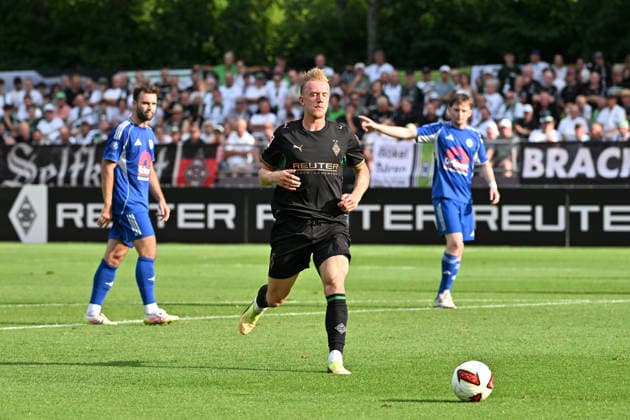 05.08.2026; Rottach-Egern; Fussball, Herren, Saison 2026 2027, Testspiel FC Rottach-Egern vs. Borussia Moenchengladbach Isac Lidberg (Gladbach) DFL regulations prohibit any use of photographs as image sequences and or quasi-video. Stadion Am Birkenmoos Bayern Deutschland