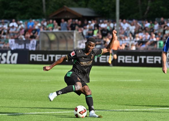 05.08.2026; Rottach-Egern; Fussball, Herren, Saison 2026 2027, Testspiel FC Rottach-Egern vs. Borussia Moenchengladbach Iaia Manco Danfa (Gladbach) DFL regulations prohibit any use of photographs as image sequences and or quasi-video. Stadion Am Birkenmoos Bayern Deutschland