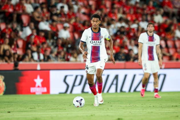 Senny Mayulu (PSG Paris Saint-Germain) controls the ball during the during the pre-season friendly match between RCD Mallorca and Paris Saint-Germain at Estadi Son Moix on August 5, 2026 in Palma de Mallorca, Spain. (Photo by Xavi Bonilla DeFodi Images) -