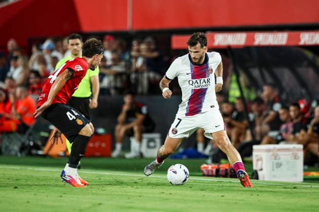 Khvicha Kvaratskhelia (PSG Paris Saint-Germain) controls the ball during the during the pre-season friendly match between RCD Mallorca and Paris Saint-Germain at Estadi Son Moix on August 5, 2026 in Palma de Mallorca, Spain. (Photo by Xavi Bonilla DeFodi Images) -