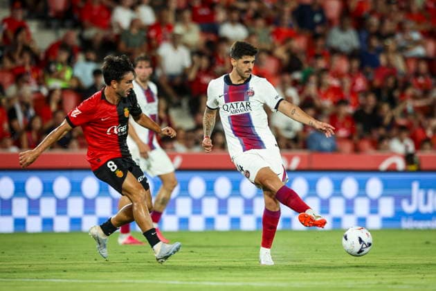Lucas Beraldo (PSG Paris Saint-Germain) controls the ball during the during the pre-season friendly match between RCD Mallorca and Paris Saint-Germain at Estadi Son Moix on August 5, 2026 in Palma de Mallorca, Spain. (Photo by Xavi Bonilla DeFodi Images) -
